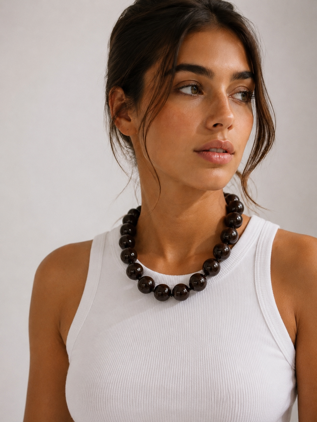 STATEMENT BEAD NECKLACE