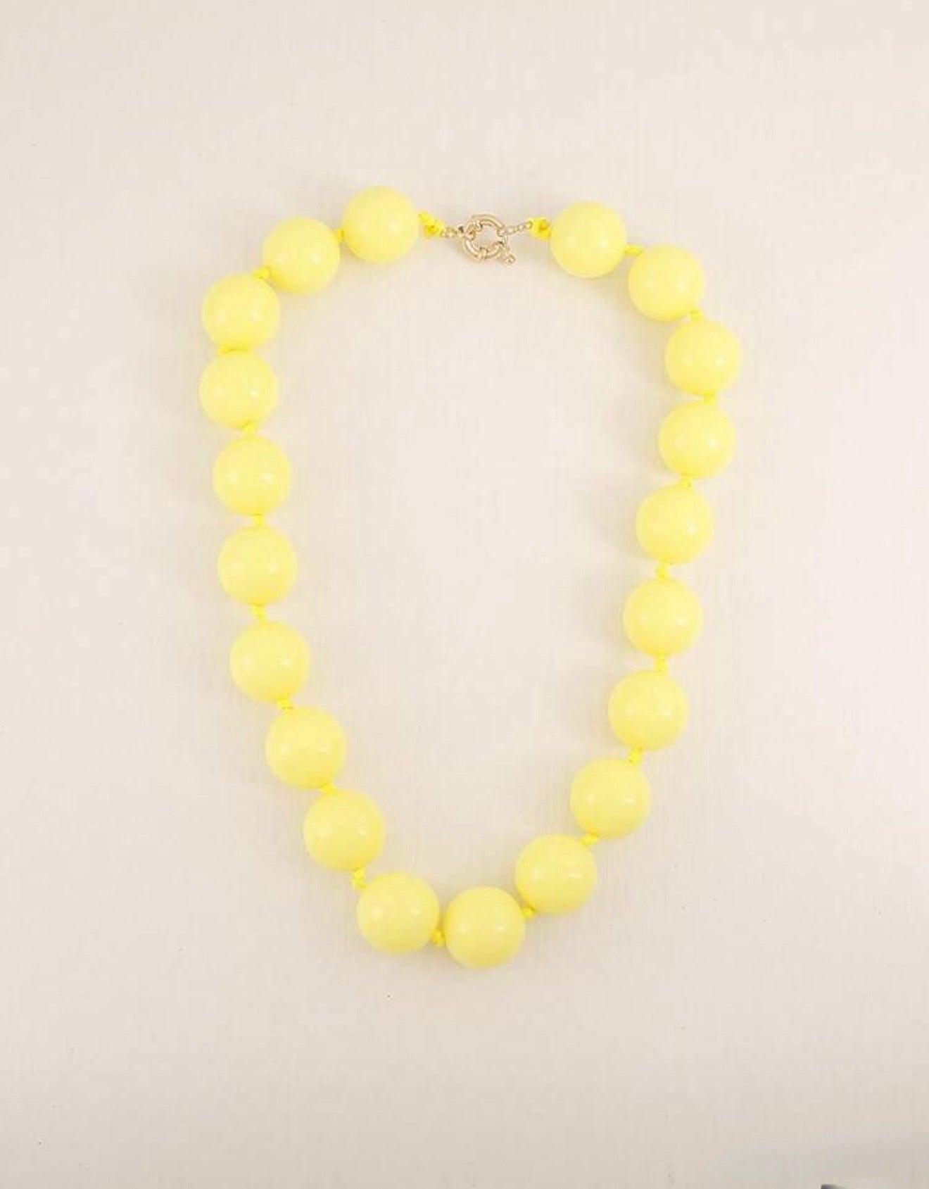 STATEMENT BEAD NECKLACE